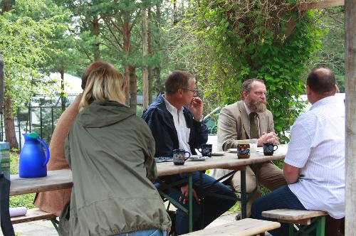 Landrat Wolfgang Blasig besucht das Tierheim Verlorenwasser